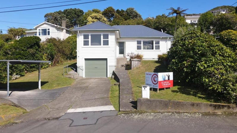 1 Broderick Crescent, Johnsonville, Wellington - Carousel 1
