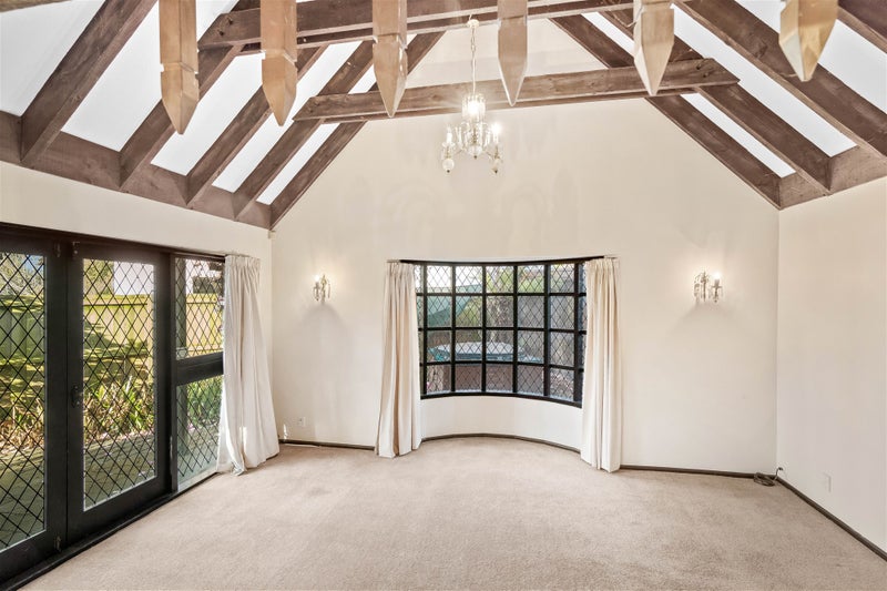 2/4 Gleneagles Terrace, Ilam, Christchurch - Carousel 2