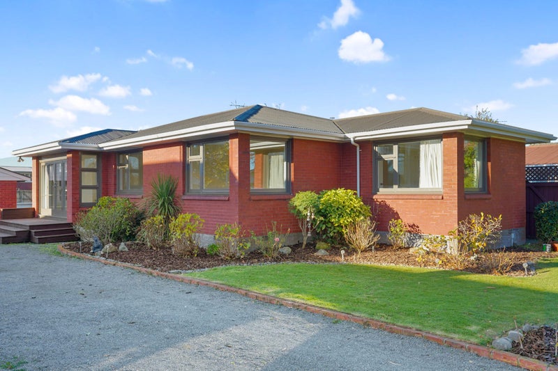 61 Burnside Crescent, Burnside, Christchurch - Carousel 1