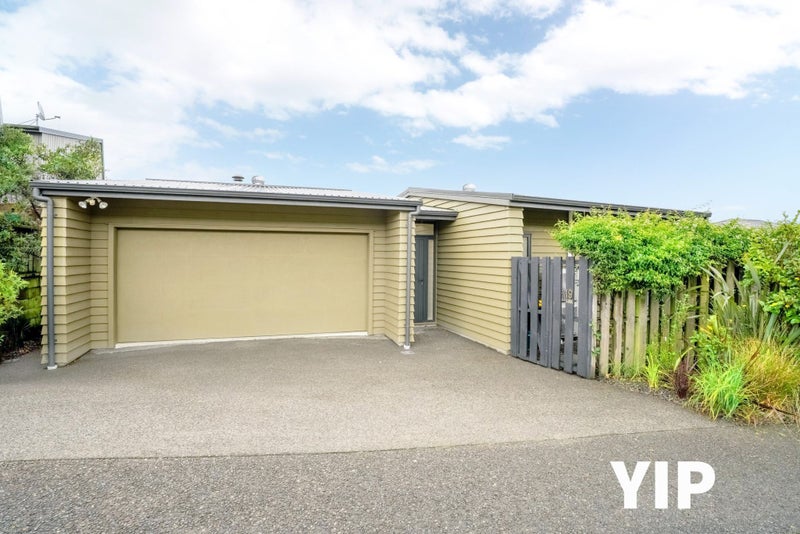 19 Lacebark Lane, Woodridge, Wellington - Carousel 2