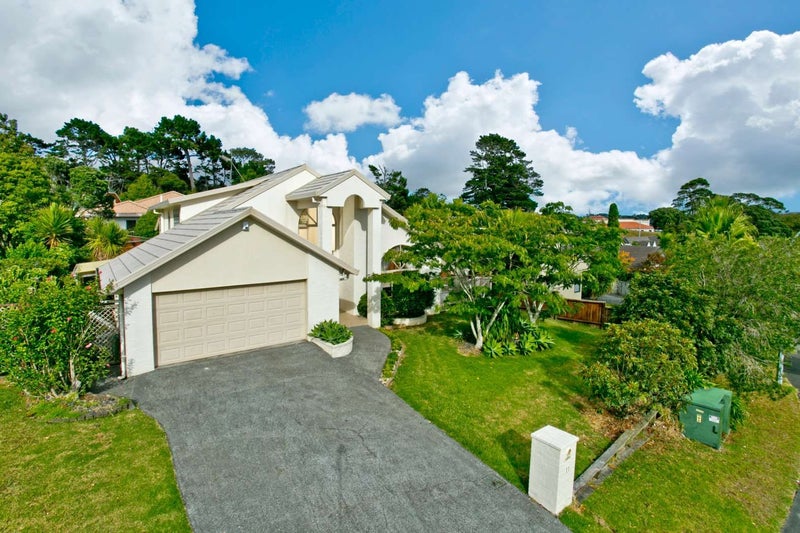 11 Bushlands Park Drive, Albany, Auckland - Carousel 1