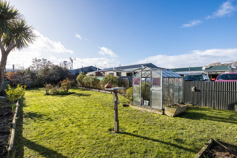 22 Law Street, Caversham, Dunedin - Carousel 2