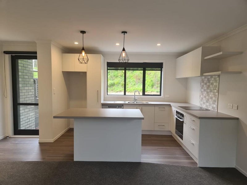 5 Holystone Road, Whitby, Porirua - Carousel 2