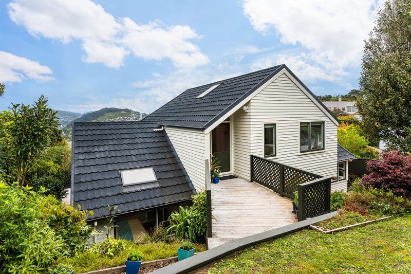 4 CLIVE Road, KHANDALLAH, WELLINGTON - Carousel 2
