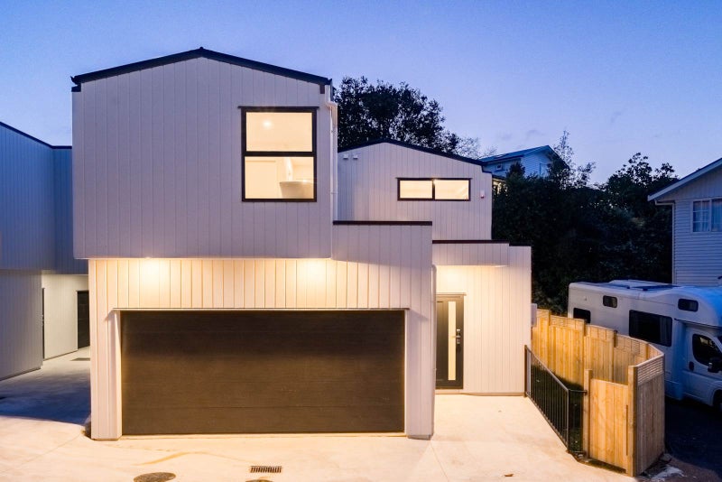 75B Taylors Road, Mount Albert, Auckland - Carousel 1