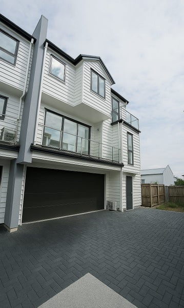 56A Galway Street, Onehunga, Auckland - Carousel 2