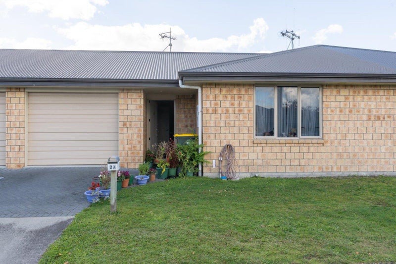2A Burrows Place, Frankton, Hamilton - Carousel 1