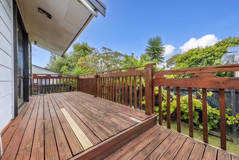 1/42 Starforth Place, Henderson, Auckland - Carousel 2