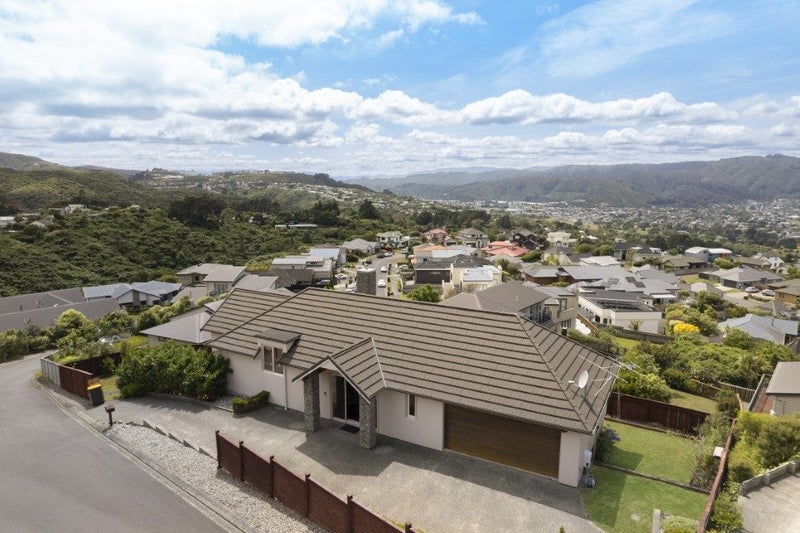 3 Winifred Way, Belmont, Lower Hutt - Carousel 2