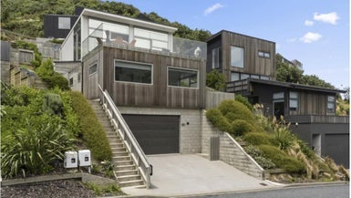 221 Houghton Bay Road, Houghton Bay, Wellington - Carousel 1