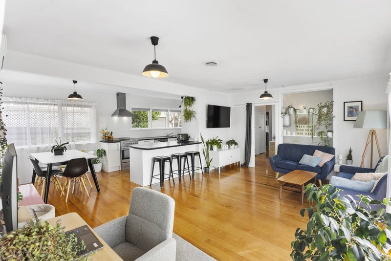 101 Hendry Avenue, Hillsborough, Auckland - Carousel 2