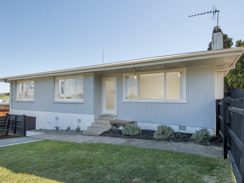 3 Crombie Street, Bellevue, Tauranga - Carousel 2