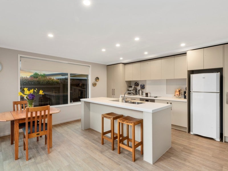 15 Capstan Close, Pyes Pa, Tauranga - Carousel 2