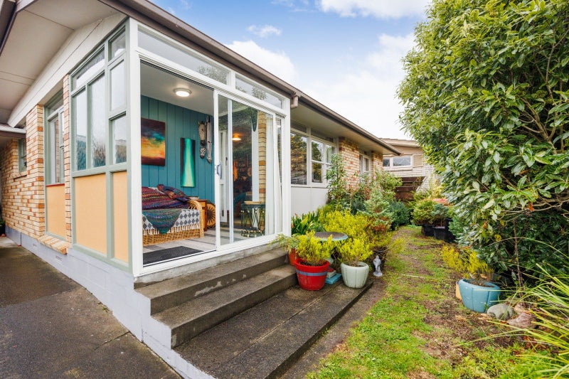 21 Anaru Place, Awapuni, Palmerston North - Carousel 2