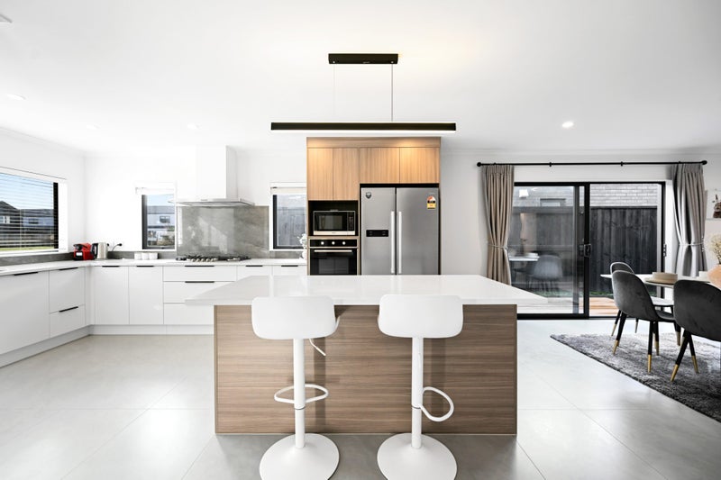 20 Halley Drive, Chartwell, Hamilton - Carousel 2