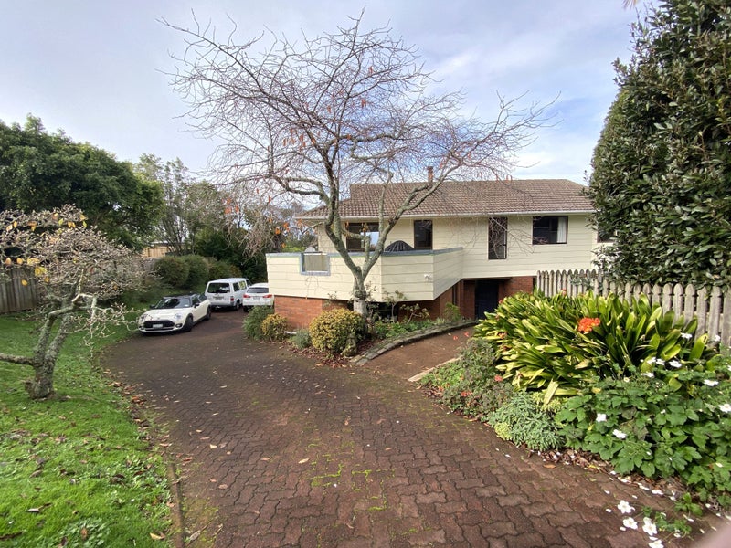 63A Ngatiawa Street, One Tree Hill, Auckland - Carousel 1