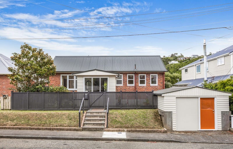 25 Raumati Terrace, Khandallah, Wellington - Carousel 2