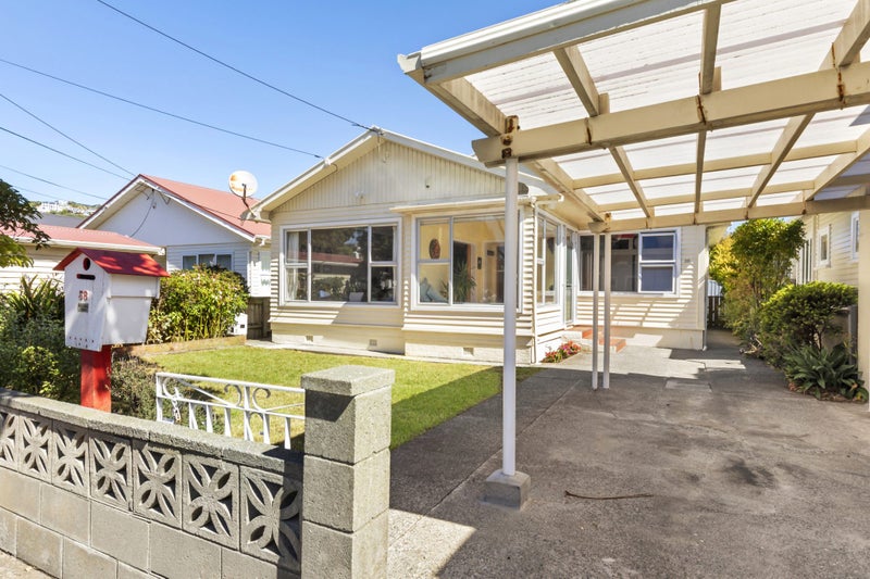 38 Rex Street, Miramar, Wellington - Carousel 1