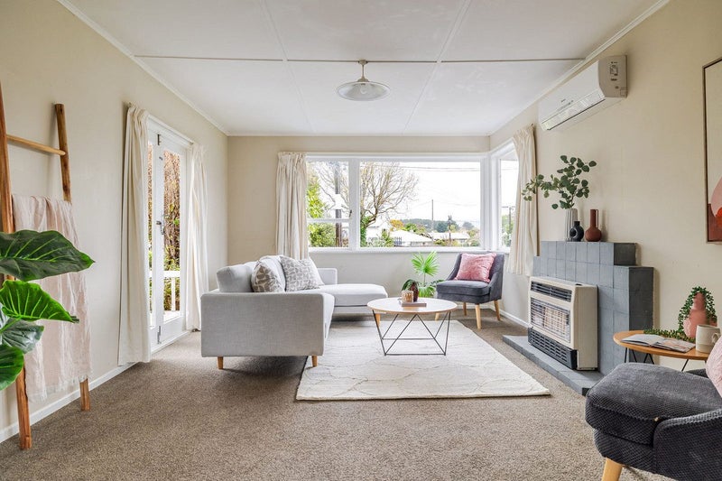 10 Stoke Place, Awapuni, Palmerston North - Carousel 2