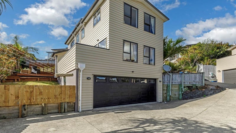 118D Coronation Road, Hillcrest, Auckland - Carousel 1