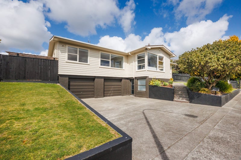 36 Winston Avenue, Hokowhitu, Palmerston North - Carousel 1