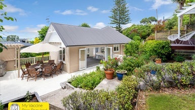 2 Tui Vale Road, Shelly Park, Auckland - Carousel 1
