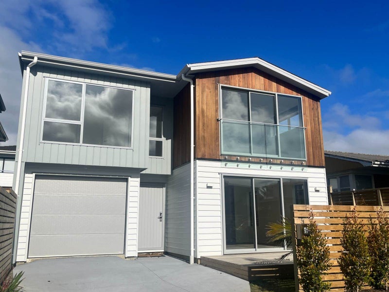 1D Sea Spray Drive, Bucklands Beach, Auckland - Carousel 1