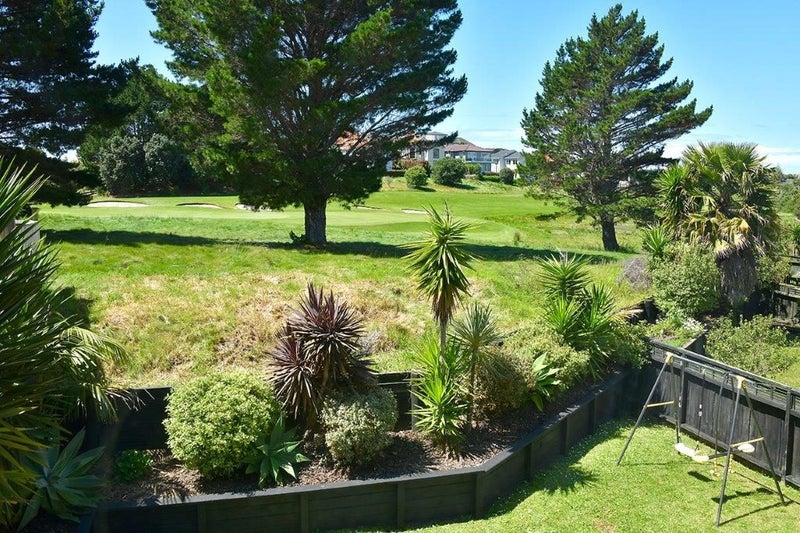 11 Midshipman Court, Gulf Harbour, Whangaparaoa - Carousel 17