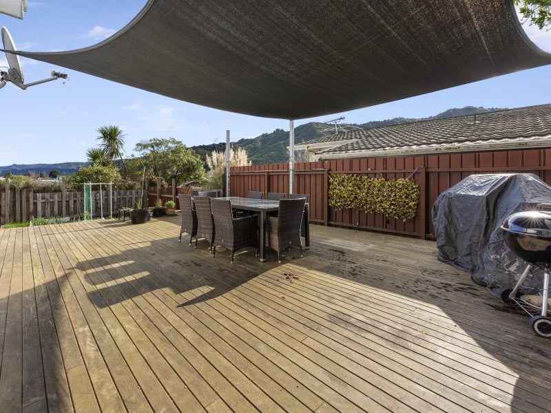 43 California Drive, Totara Park, Upper Hutt - Carousel 1