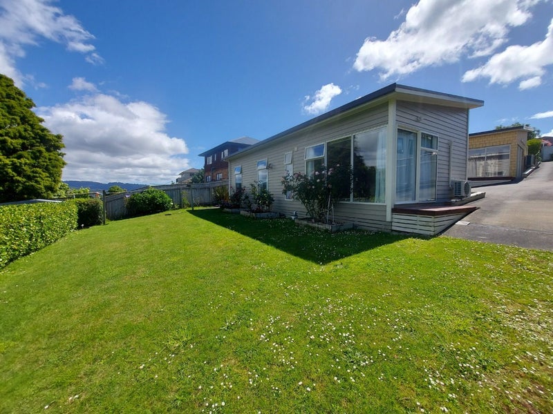 13 Colin Guppy Crescent, Riverstone Terraces, Upper Hutt - Carousel 1