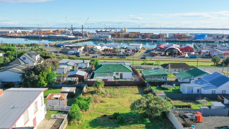 227 Barrow Street, Bluff - Carousel 1