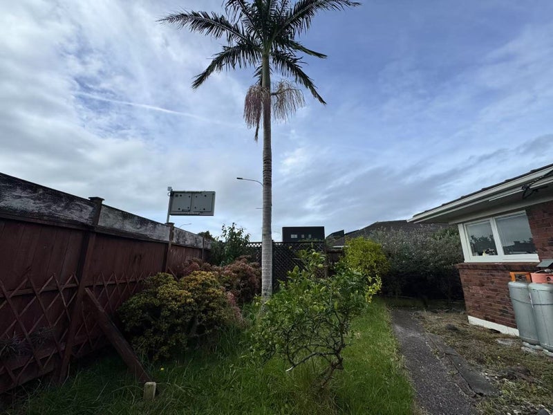 1/60 Taharoto Road, Takapuna, Auckland - Carousel 17