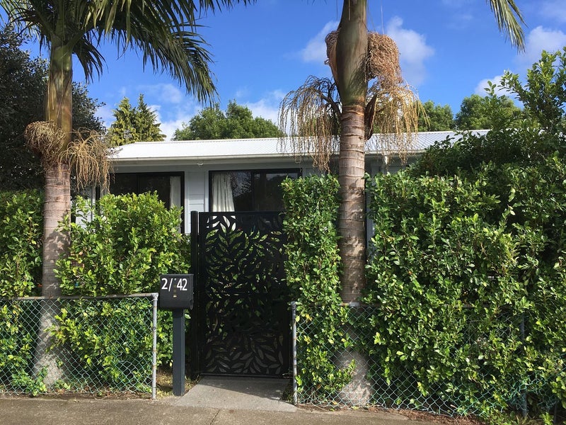 2/42 Riversdale Road, Avondale, Auckland - Carousel 1