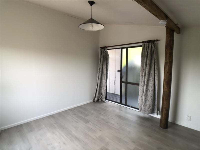 7 Portsea Place, Chatswood, Auckland - Carousel 14