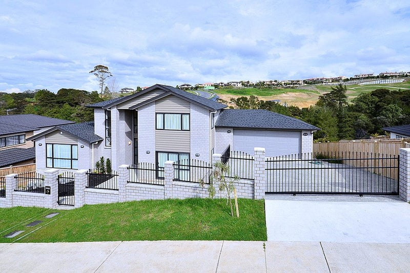 24 Silver Moon Road, Albany Heights, Auckland - Carousel 2
