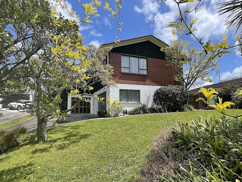 3 Everingham Place, Sunnyhills, Auckland - Carousel 2