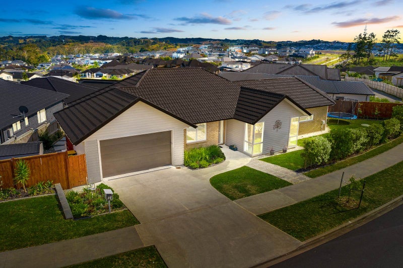 28 Gumdigger Rise, Silverdale, Silverdale - Carousel 2