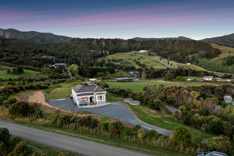 57 Spioenkop Road, Kaiwaka - Carousel 1