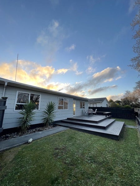38 Suzanne Grove, Kelvin Grove, Palmerston North - Carousel 10