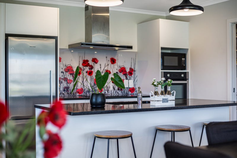 34 Margaret Shields Avenue, Aotea, Porirua - Carousel 2