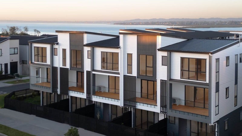 1/10 Scott Road, Hobsonville, Auckland - Carousel 1