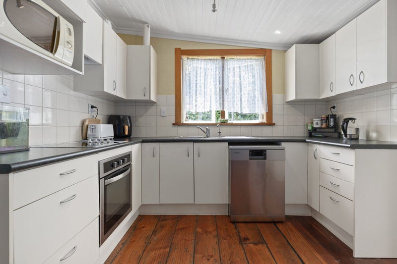 16 Smith Street, Frankton, Hamilton - Carousel 1
