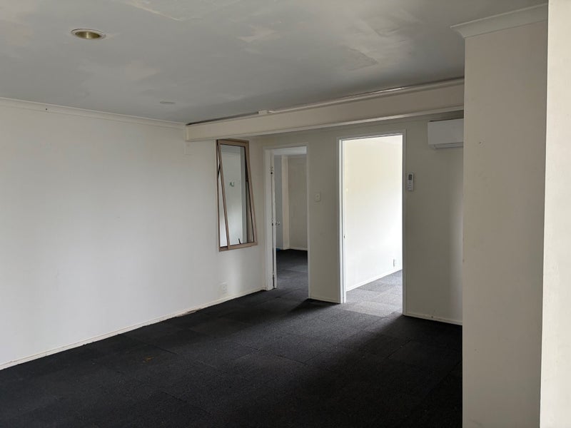 96 Lake Road, Northcote, Auckland - Carousel 6