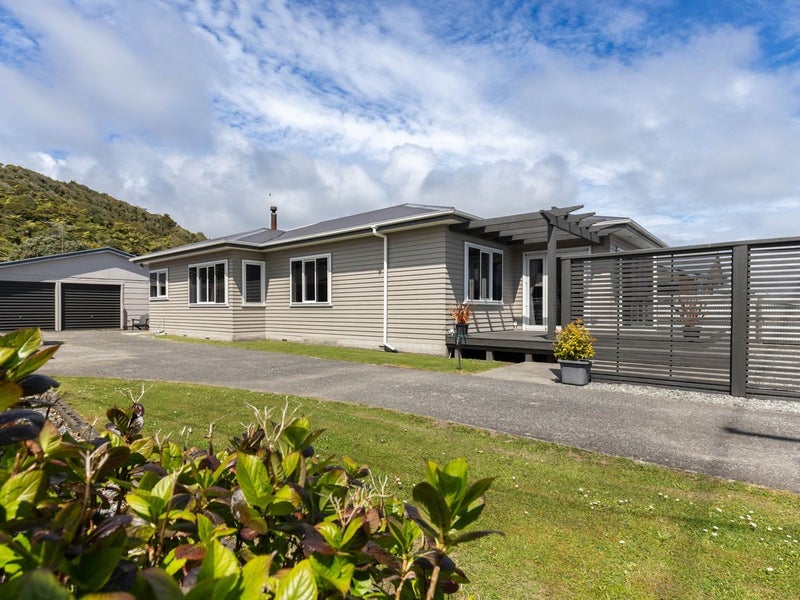 187 Main South Road, Karoro, Greymouth - Carousel 26