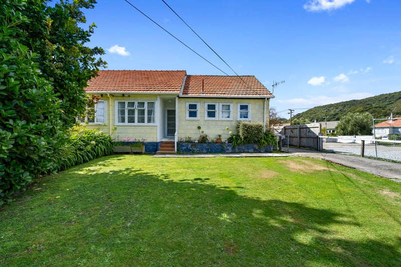 8 Macky Street, Taita, Lower Hutt - Carousel 1