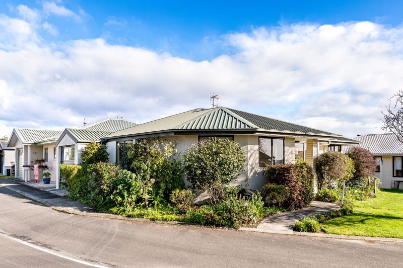 2 Gardenia Place, Richmond, Richmond - Carousel 1