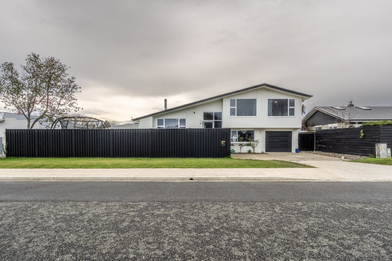 75 Waihopai Street, Rosedale, Invercargill - Carousel 1