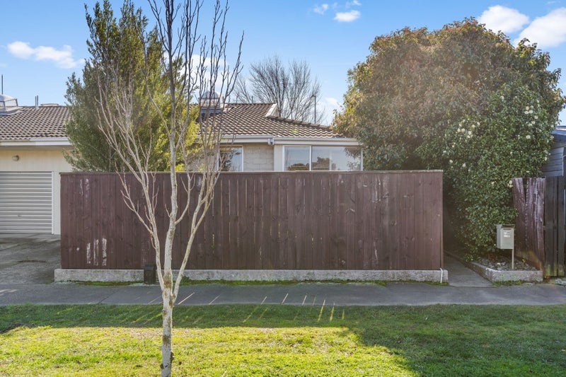 2/73 Lakewood Drive, Burwood, Christchurch - Carousel 2