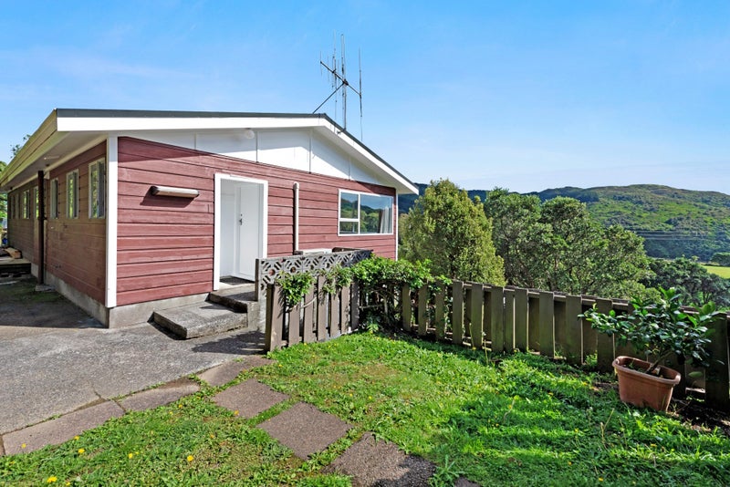 1/132 Curtis Street, Northland, Wellington - Carousel 1