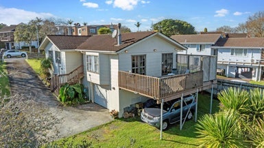16 Lewisham Street, Highland Park, Auckland - Carousel 1
